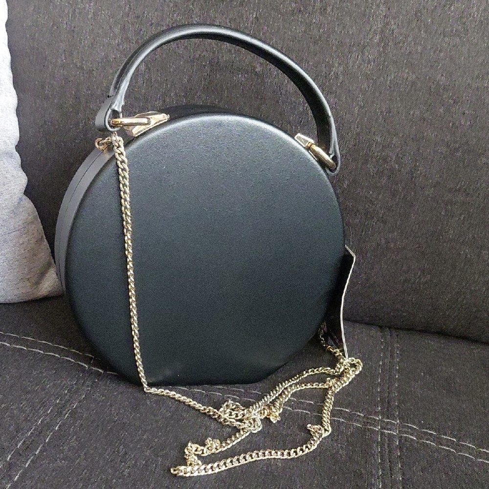 Black Round Crossbody Bag with Gold Chain